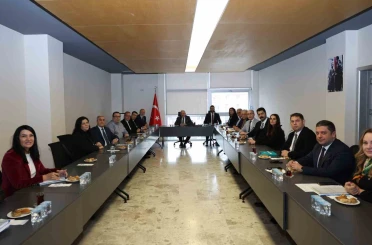 Başkan Şadi Özdemir sanayi bölgeleri temsilcileriyle bir araya geldi 