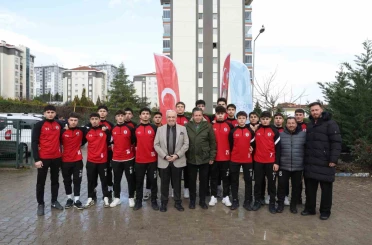 Başkan Şadi Özdemir’e Kızılcıklı’da çocuklardan kaykay park talebi geldi 