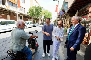 Başkan Tahmazoğlu, çarşı esnafı ve vatandaşlarla buluştu 