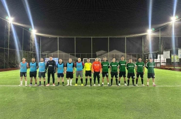 Başkan Tatık, halı sahada buluşan gençleri yalnız bırakmadı 