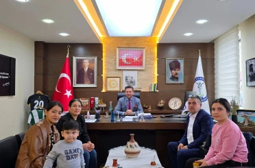 Başkan Tatık makamında DMD hastası Mehmet’i ağırladı 