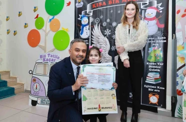 Başkan Toptaş’a karne programında doğum günü sürprizi 