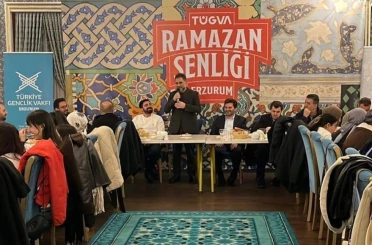 Başkan Uçar, TÜGVA iftarında gençlerle buluştu 
