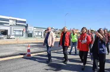Başkan Ünlüce, 100. Yıl Bulvarı’ndaki çalışmaları yerinde inceledi
