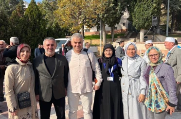 Başkan Yıldırım umrecilerin manevi duygularına ortak oldu 