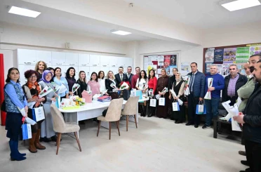 Başkan Yılmaz: "Öğretmenler, bizim kahramanlarımızdır" 