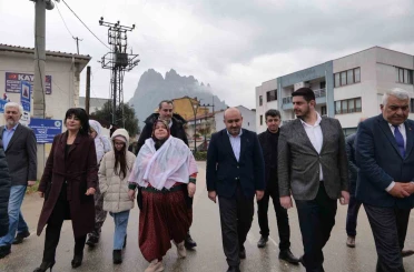 Başkan Zeynep Güneş’i İl Başkanı Albayrak ziyaret etti 