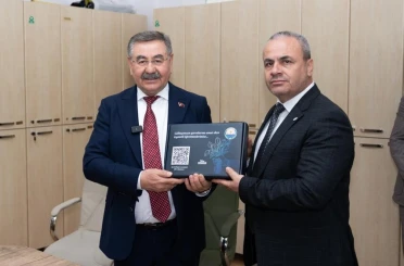 Başkanı Odabaşı, Öğretmenler Günü’nde eğitim camiasıyla buluştu 