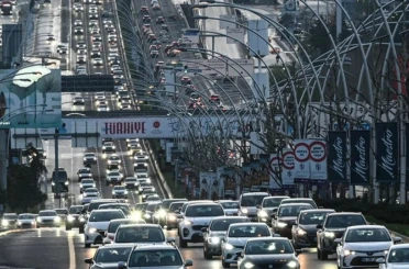 Başkentin büyüyen trafik sorunu karşısında Ankara Büyükşehir Belediyesi yetersiz kaldı 