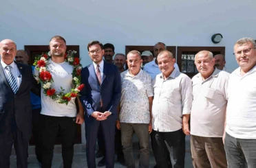 Başpehlivan memleketi Tokat’ta coşkuyla karşılandı 