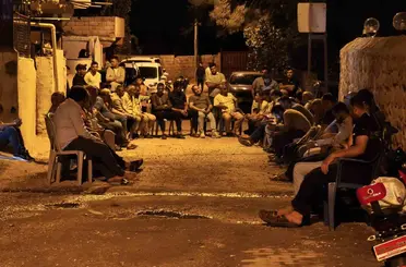 Batan gemide yolculuk yapan ağabey ve kardeşinden haber alınamıyor