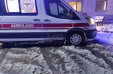 Batman’da 42 yaşındaki hasta, paletli ambulansla hastaneye ulaştırıldı 