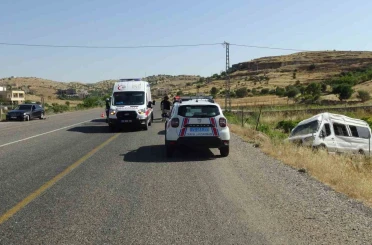 Batman’da minibüs ile otomobil çarpıştı: 11 yaralı 