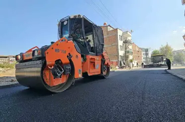 Battalgazi Belediyesi TOKİ konutlarının bağlantı yollarını asfaltladı
