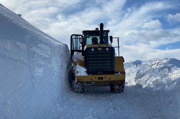 Battalgazi’de 1 metreyi bulan karla mücadele 