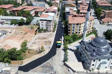 Battalgazi’de asfalt mesaisi aralıksız sürüyor 