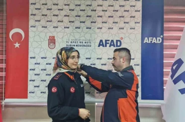 Bayburt AFAD’da arama kurtarma personellerine rütbe takıldı 