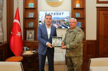 Bayburt Garnizon Komutanlığında görev değişimi 