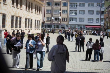 Bayburt’ta 876 öğrenci LGS heyecanı yaşadı 