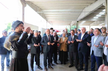 Bayburt’ta Ahilik Haftası kutlamaları kapsamında pazar yeri dualarla açıldı 
