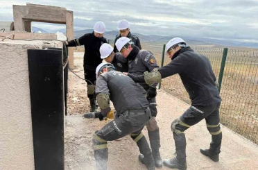 Bayburt’ta Çevik Kuvvet personeline enkazda arama kurtarma eğitimi 