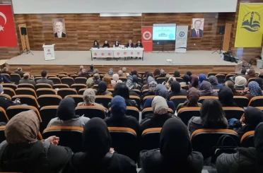 Bayburt’ta insan hakları konulu panel düzenlendi 