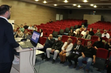 Bayburt’ta sağlık çalışanlarına ’Sağlık Tesisleri Değerlendirme Standartları Eğitimi’ verildi 