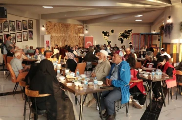 Bayburt’ta şehit aileleri ve gaziler onuruna yemek programı düzenlendi 