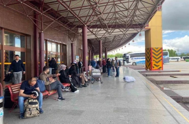 Bayram yolculuğu başladı, bilet fiyatları geçen yılla aynı kaldı 