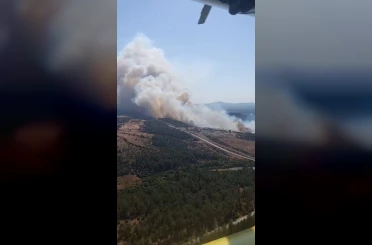 Bayramiç’te orman yangını helikopterden görüntülendi 