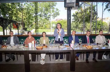 Belediye Başkan Vekili Terekeci Özkan, zabıta personelleriyle bir araya geldi
