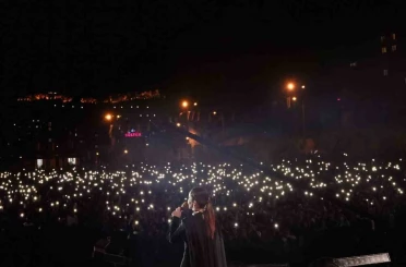 Bengü, Mardinlileri coşturdu 