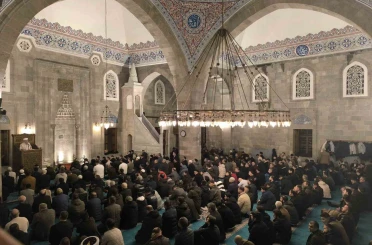 Beraat Kandili’nde camiler doldu taştı 