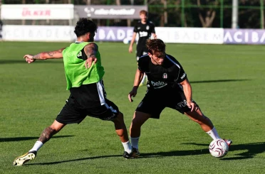 Beşiktaş, günü çift antrenmanla tamamladı 