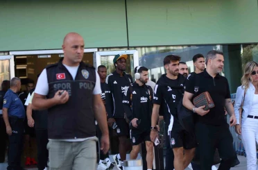 Beşiktaş kafilesi İzmir’e geldi 