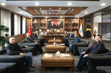 BEÜ ile Bitlis Belediyesi arasında dijital eğitimde iş birliği protokolü imzalandı 