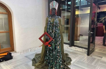 Beyoğlu’nda geri dönüşüm malzemelerinden sergi açıldı 