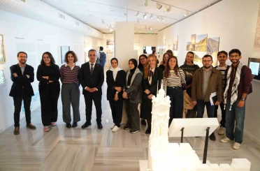 Beyoğlu’nda "Kuşbakışı Filistin" Sergisi’ne özel tur düzenlendi 