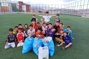 Beypazarı Diyanet Gençlikten örnek çevre temizliği 