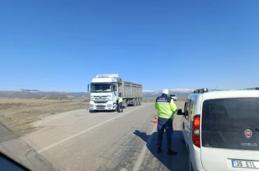 Beypazarı jandarma ekiplerinden trafik denetimi 
