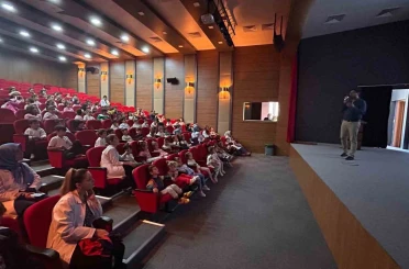 Beypazarı’nda ilköğretim öğrencilerine yönelik ağız ve diş sağlığı farkındalık eğitimi 