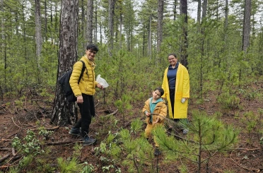 Beyşehir’de doğa tutkunları hem yürüyüş hem de kuzugöbeği için buluştu