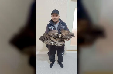 Beyşehir’de doğada bulduğu 10 kiloluk mantar şaşırttı