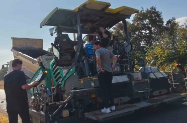 Biga’da sıcak asfalt dökme çalışmaları başladı 