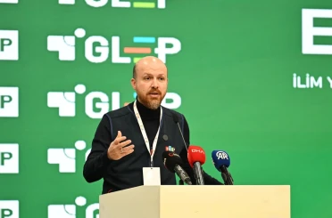 Bilal Erdoğan: "Dünya beşten büyüktür diyen bir liderimiz varken gelin bu çürümüş düzene muhalefet edelim" 
