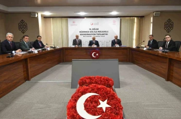 Bilecik Valisi Sözer, düzensiz göçle mücadele toplantısına katıldı 