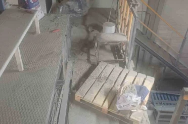 Bilecik’te bir işçi elini mikser makinesine kaptırdı 
