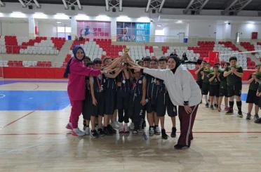 Bilecik’te küçük erkekler voleybol müsabakaları tamamlandı 