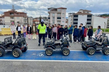 Bilecik’te öğrencilere uygulamalı trafik eğitimi 