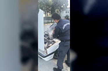 Bilecik’te park halindeki araç bir anda alev aldı 
